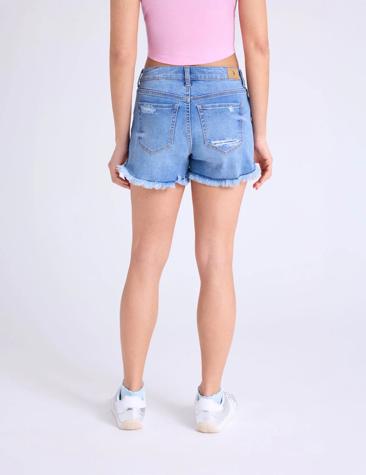 4" MEDIUM WASH EXTREME FRAY SHORTS - Image 5