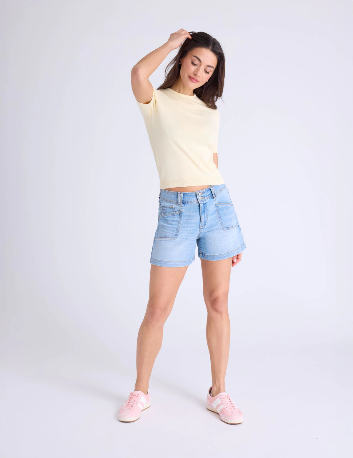 5" LIGHT WASH PATCH POCKET BERMUDA SHORTS - Image 7