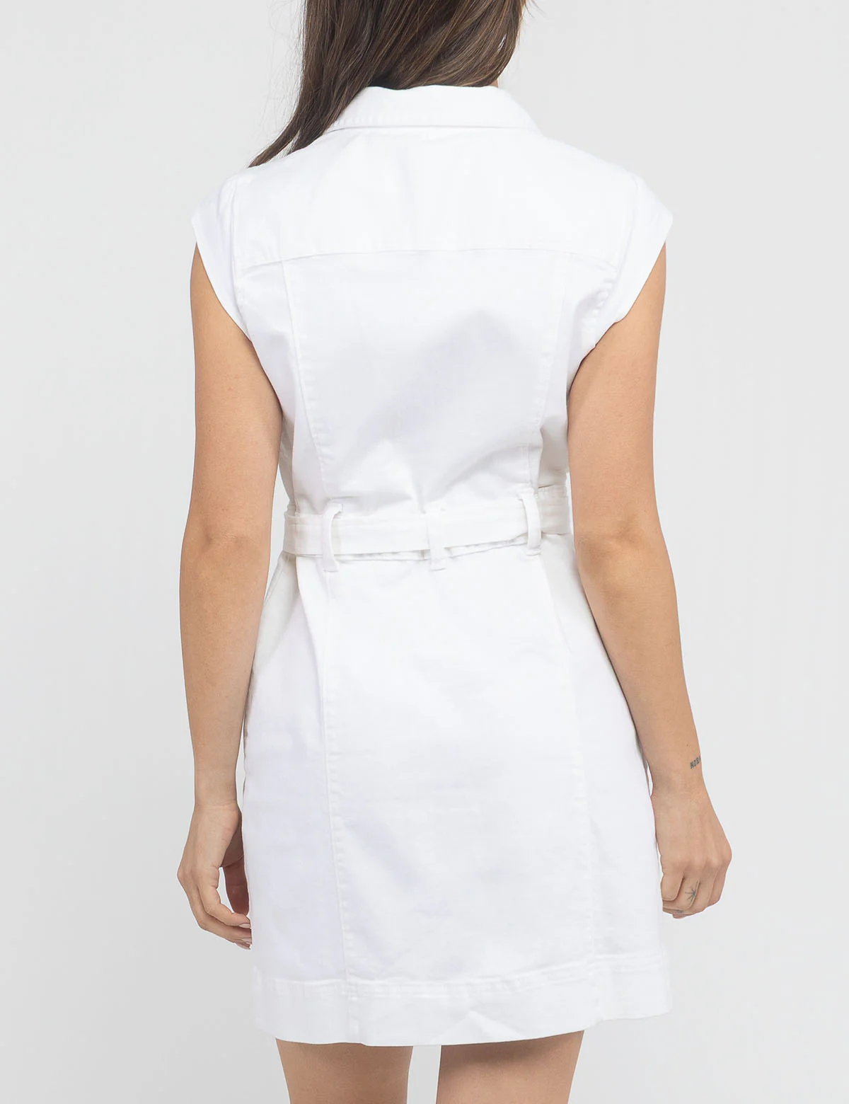 BELTED CAP SLEEVE SPLIT NECK DRESS - Image 4