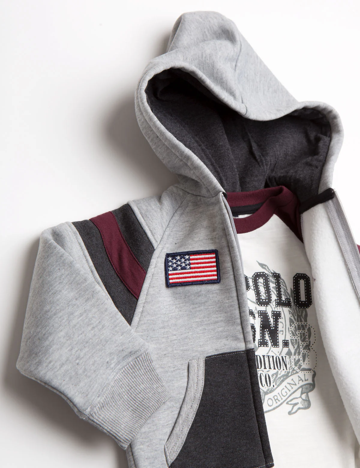 BOYS 3 PIECE SET - TEE, FLEECE & JEANS - Image 2