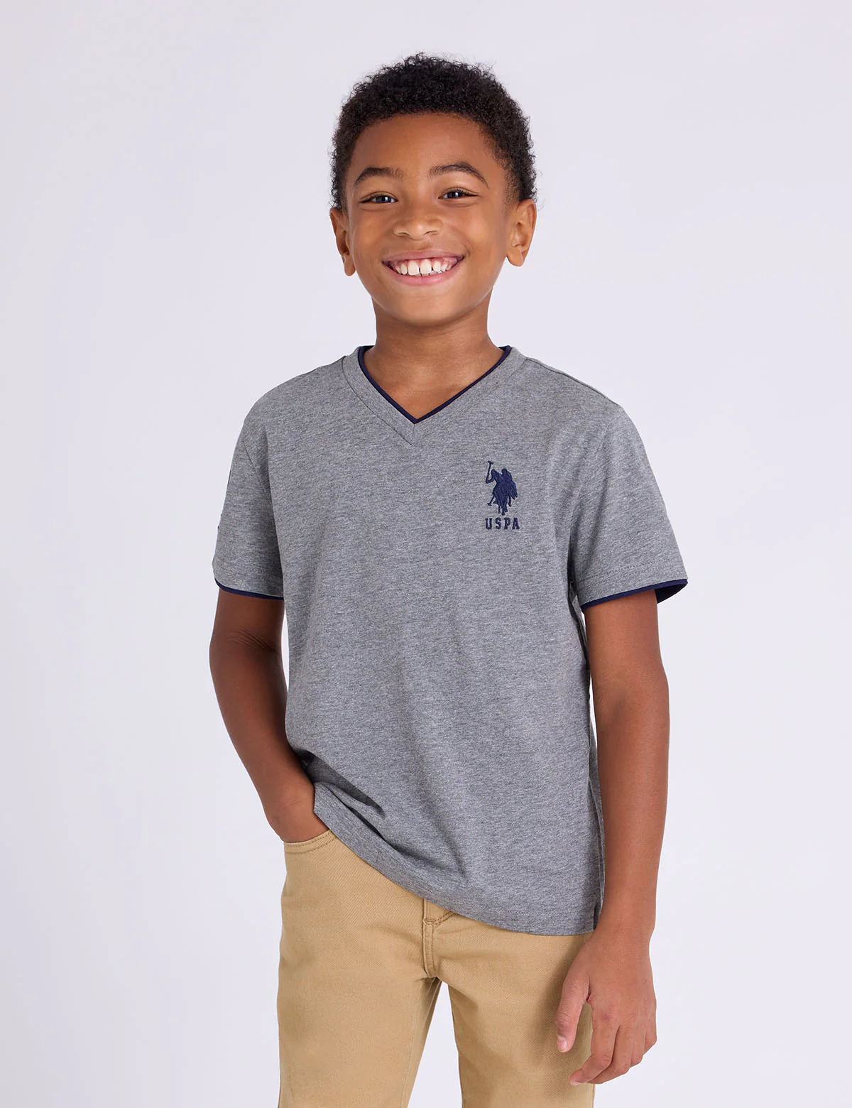 BOYS BASIC V-NECK T-SHIRT - Image 19