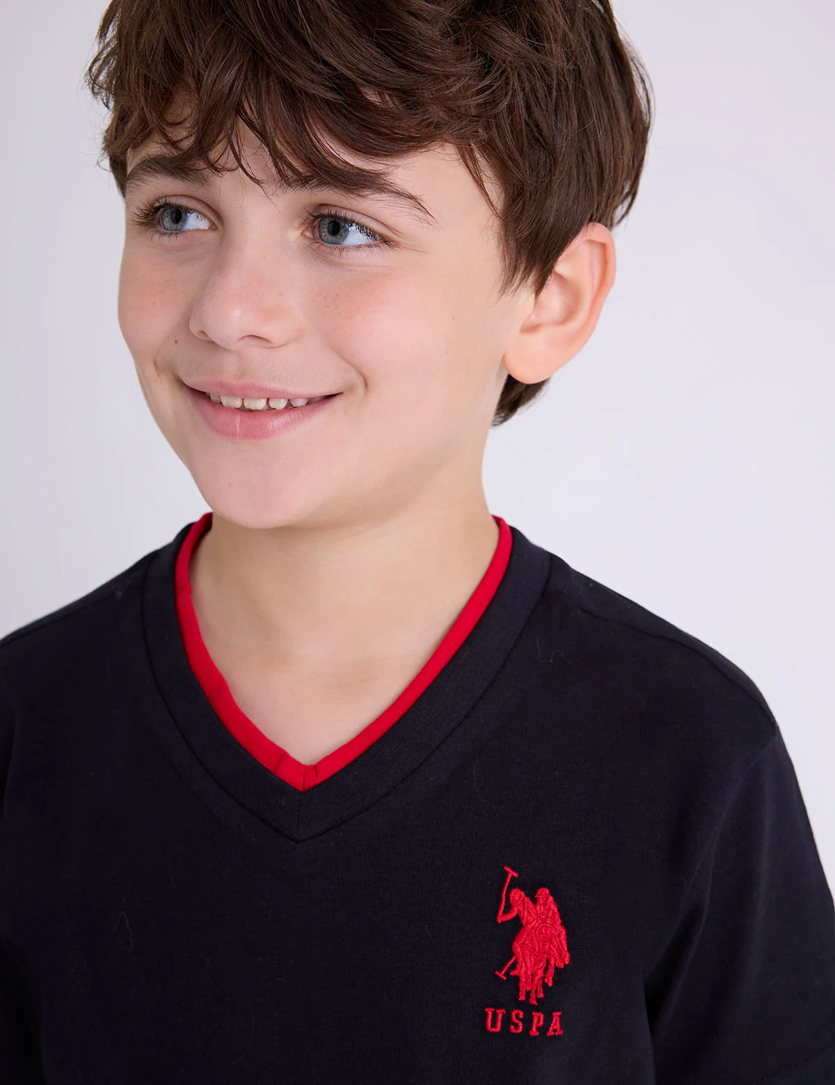 BOYS BASIC V-NECK T-SHIRT - Image 7