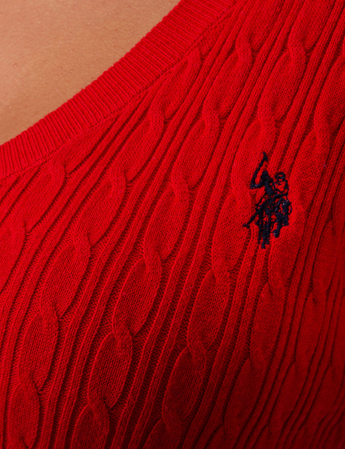 CABLE KNIT V-NECK SWEATER - Image 16
