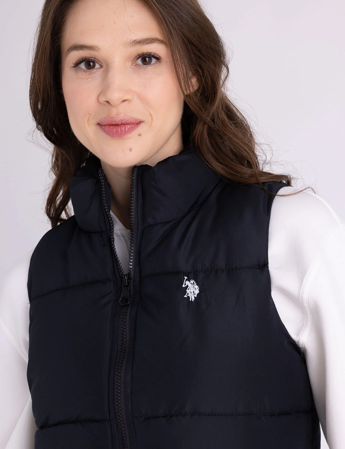 CLASSIC PUFFER VEST WITH ZIP POCKETS - Image 2