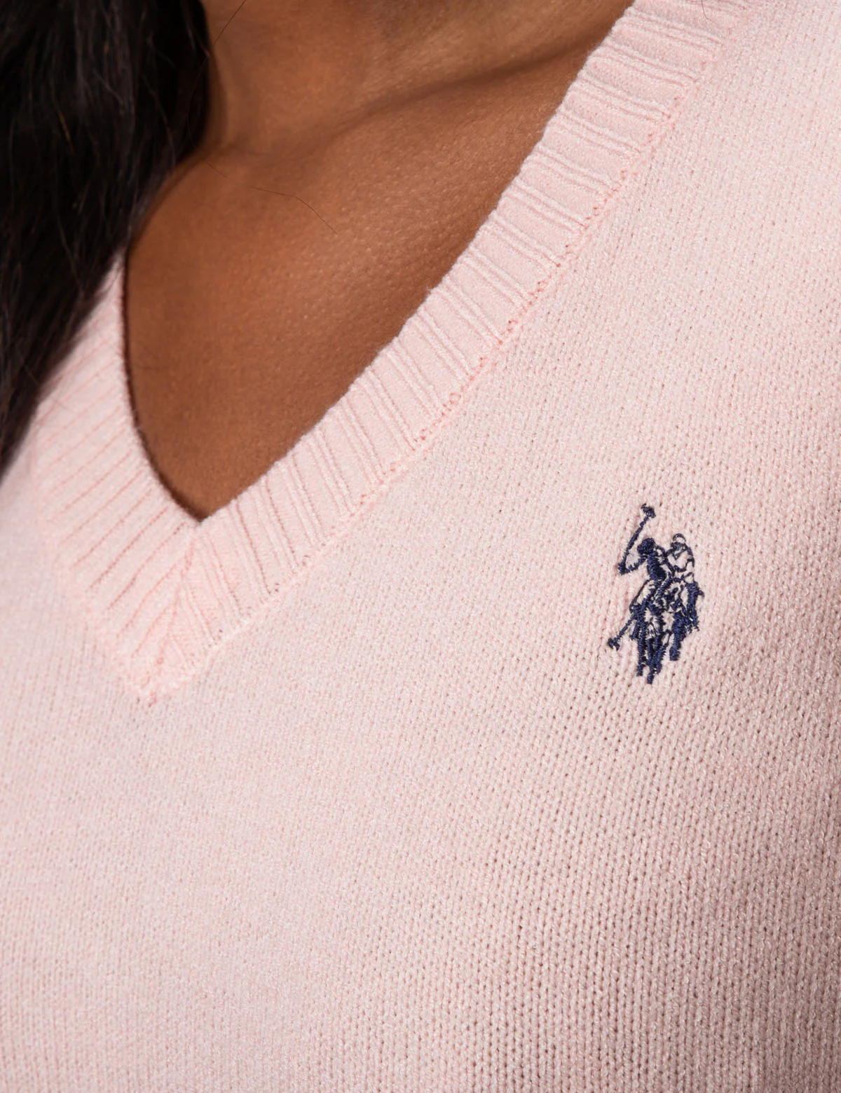 CLASSIC V-NECK SWEATER - Image 13