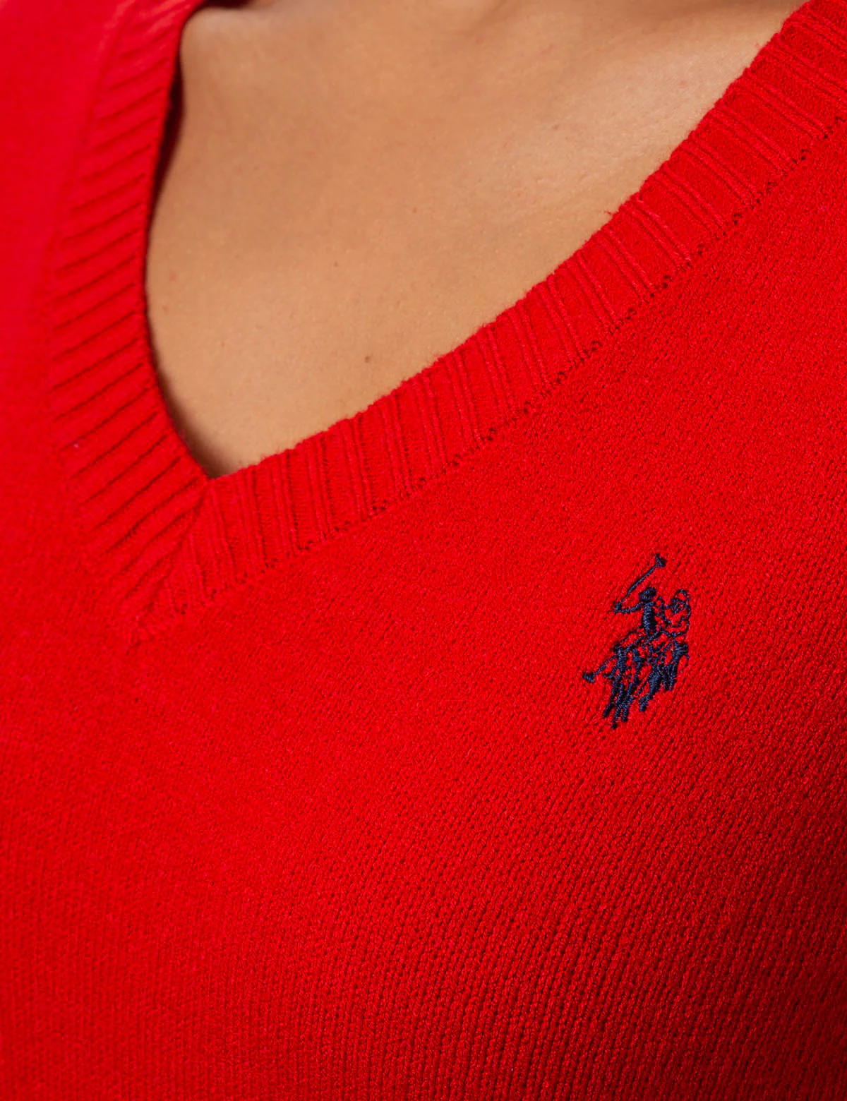 CLASSIC V-NECK SWEATER - Image 5