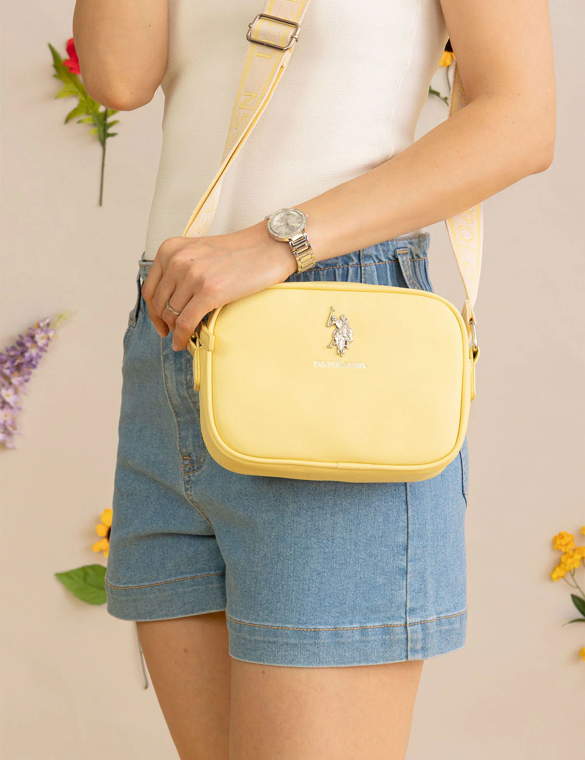 CLASSIC ZIP CROSSBODY BAG - Image 11