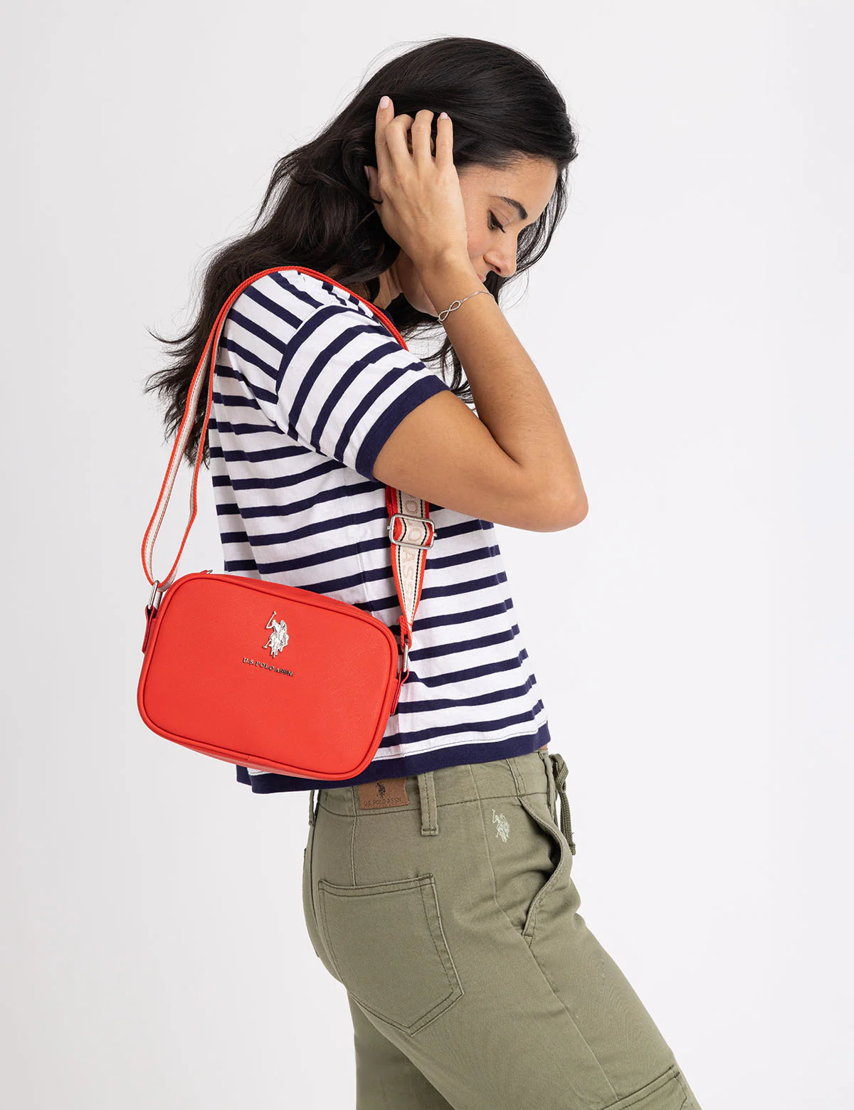 CLASSIC ZIP CROSSBODY BAG - Image 30