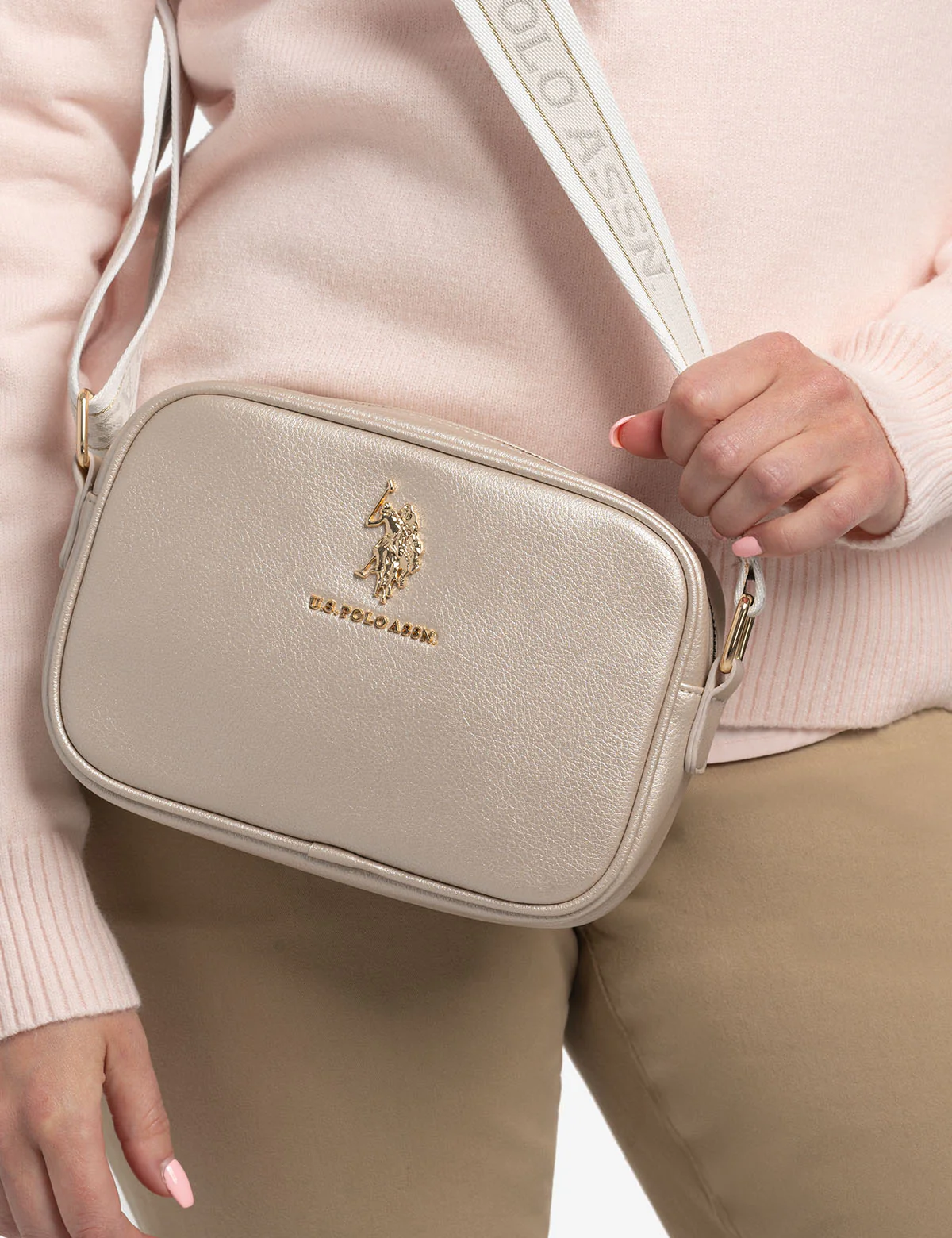 CLASSIC ZIP METALLIC CROSSBODY BAG - Image 9