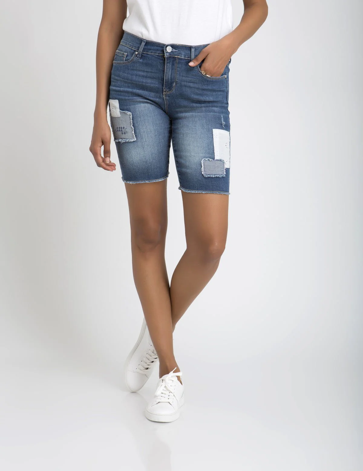 CROCHET PATCHED DENIM SHORTS - Image 4