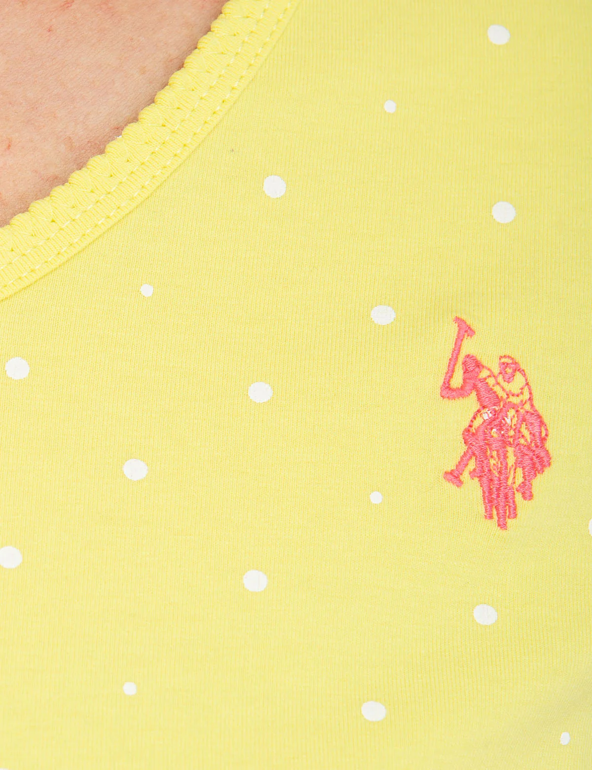DOT V-NECK T-SHIRT - Image 9