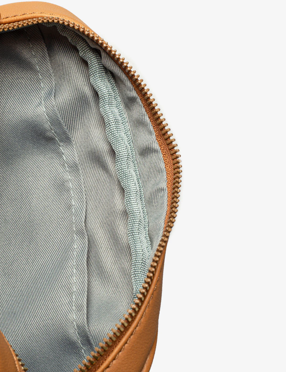 EMBOSSED LOGO FANNYPACK - Image 4