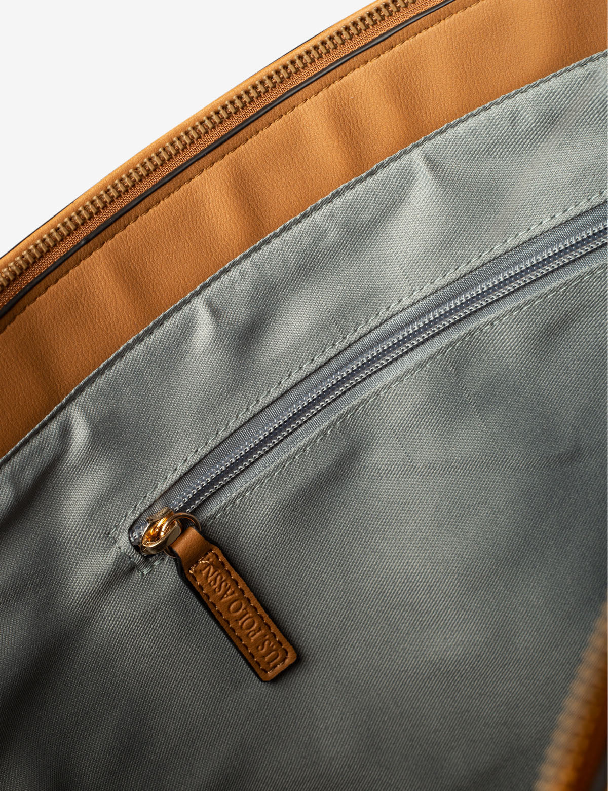 EMBOSSED LOGO TOTE BAG - Image 5