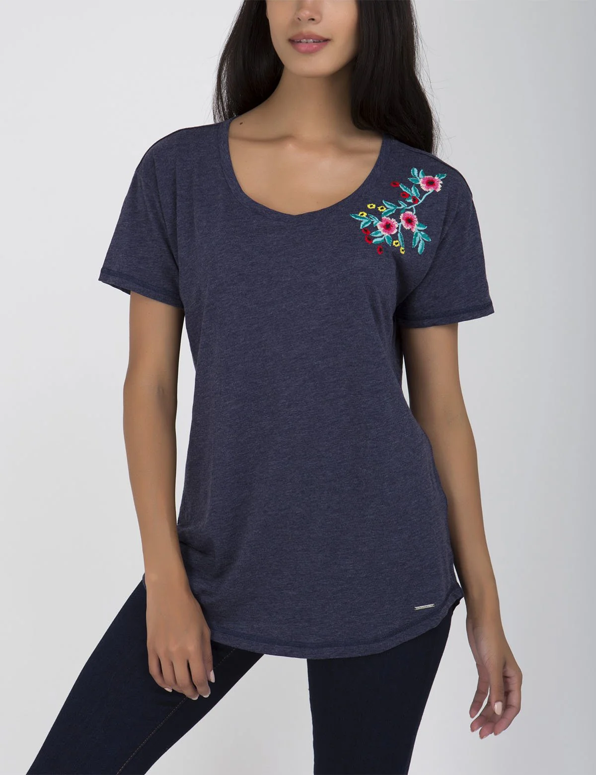 EMBROIDERED FLORAL CLUSTER T-SHIRT - Image 9