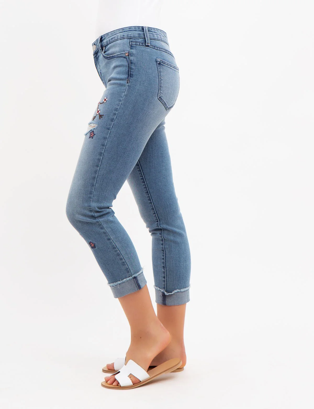 EMBROIDERED MID RISE RELAXED FIT JEANS - Image 4