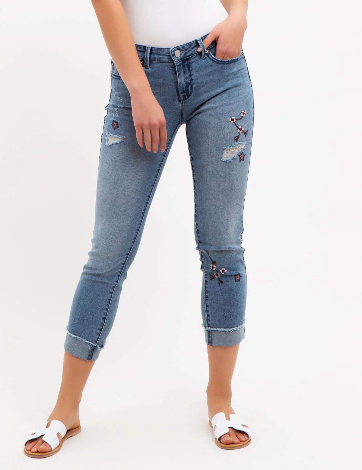 EMBROIDERED MID RISE RELAXED FIT JEANS - Image 6