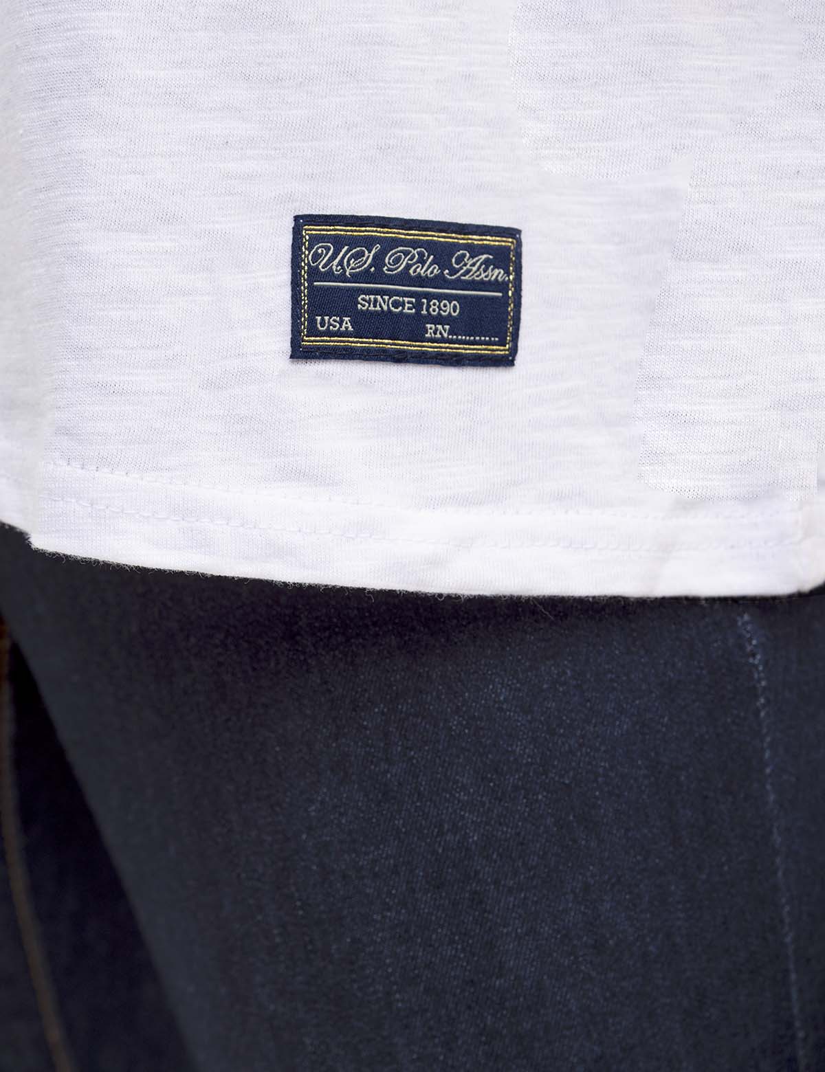 EYELET YOKE FLUTTER SLEEVE TOP - Image 9