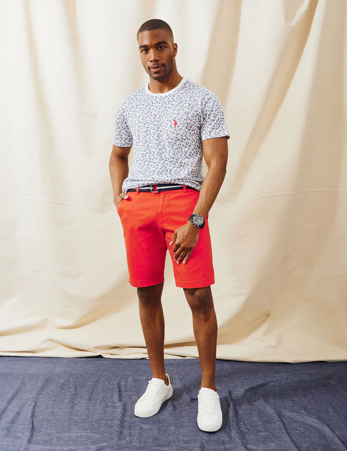 FLORAL PRINTED CREW NECK T-SHIRT WITH POCKET - Image 2