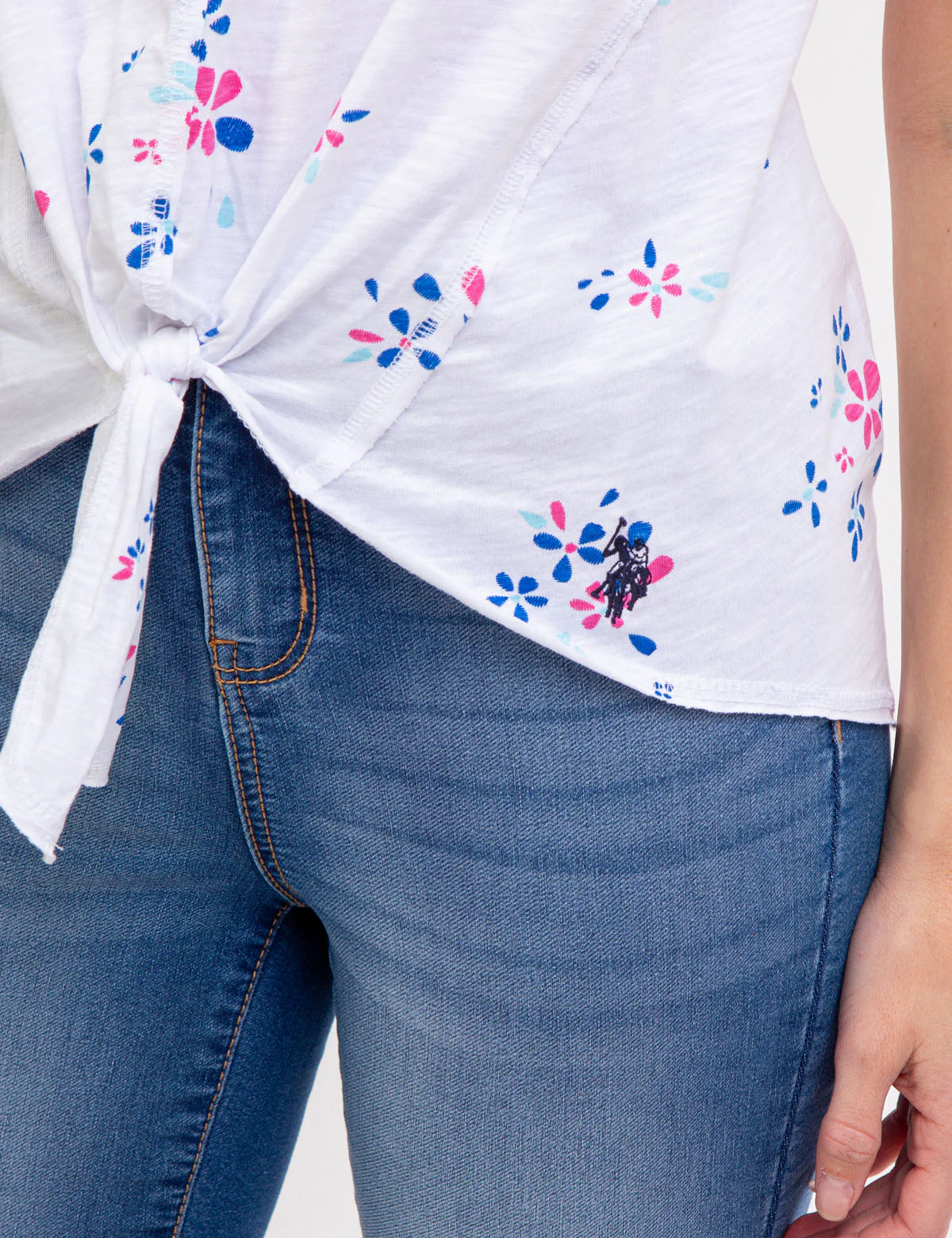 FLORAL V-NECK FRONT TIE TANK TOP - Image 4