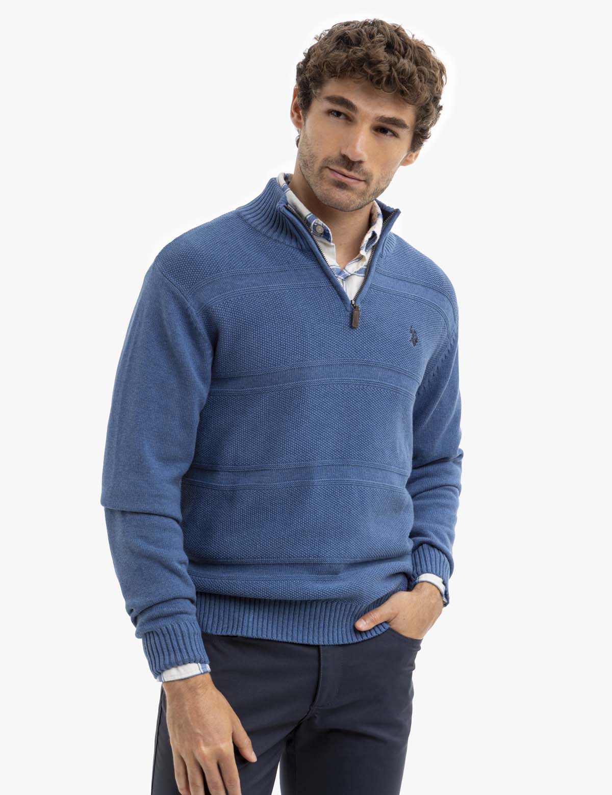 FRONT TEXTURED 1/4 ZIP SWEATER - Image 9
