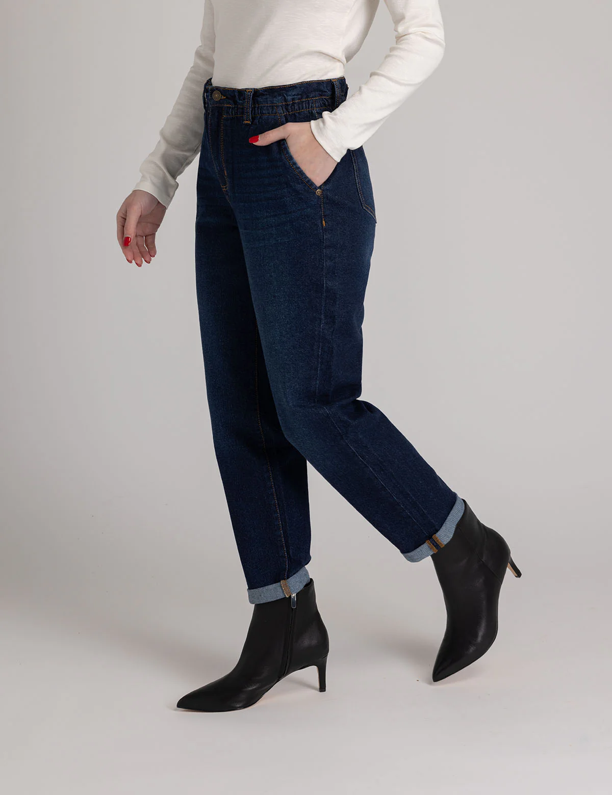 HIGH RISE PAPERBAG CROPPED JEANS - Image 3