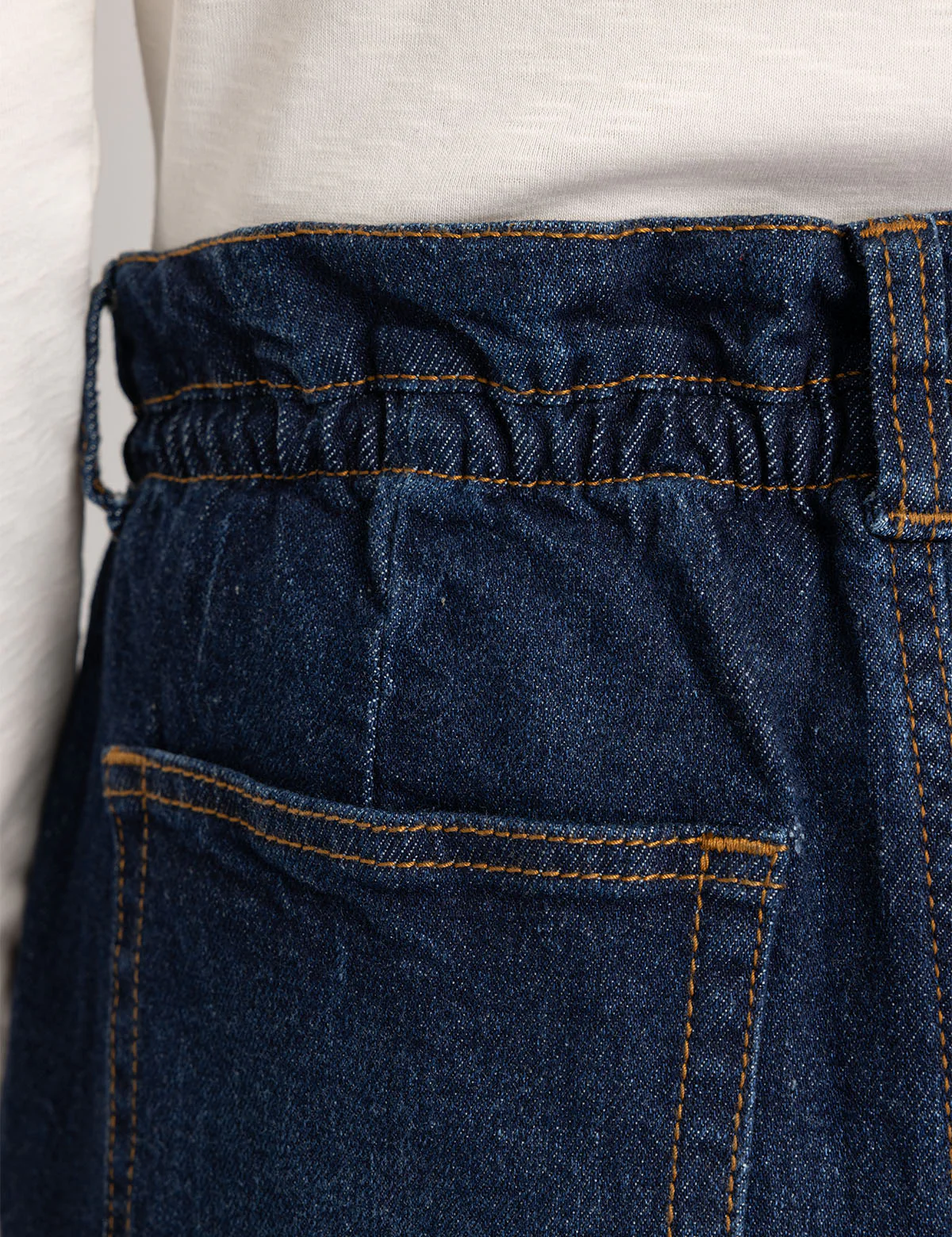 HIGH RISE PAPERBAG CROPPED JEANS - Image 6