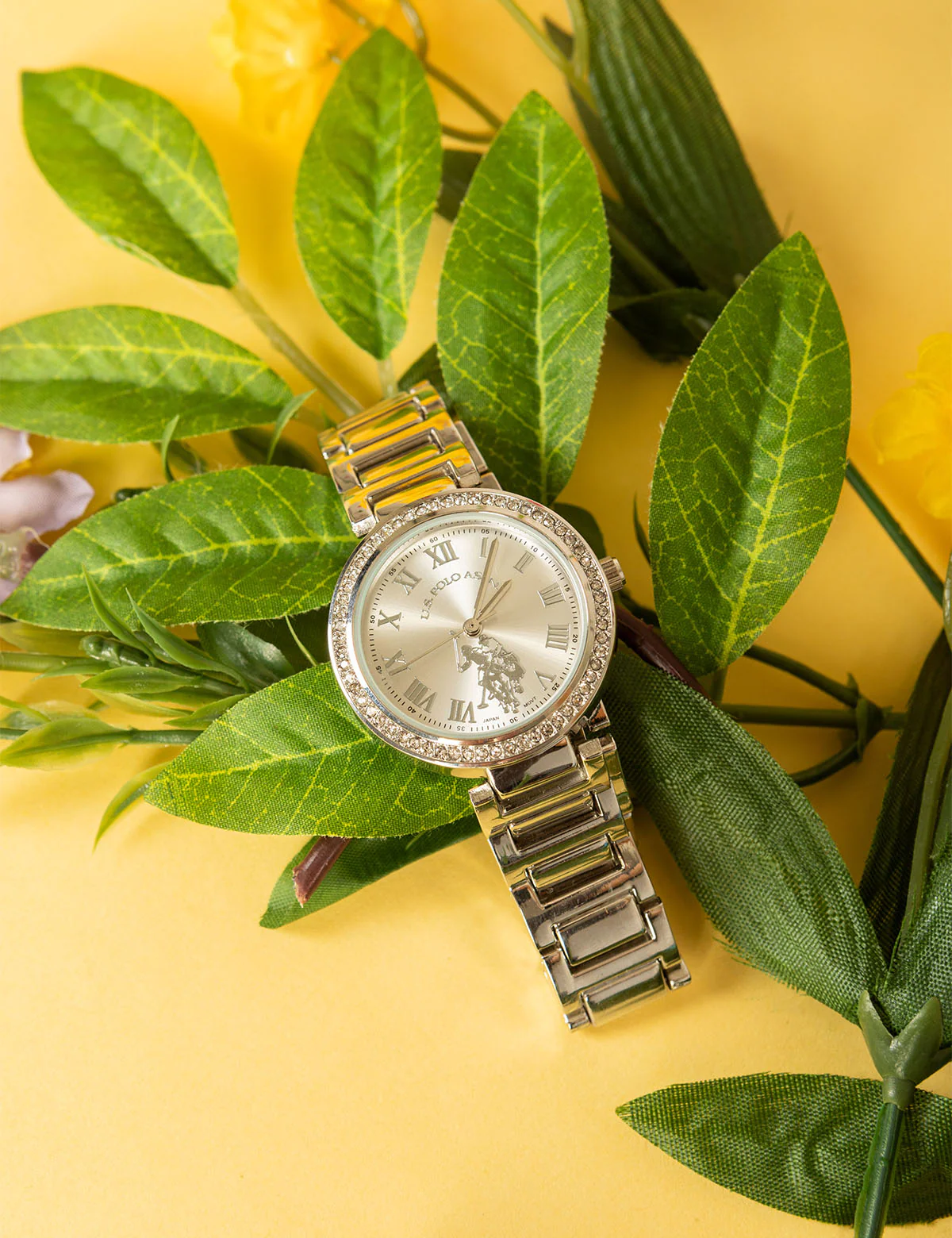 LADIES SILVERTONE BRACELET WATCH