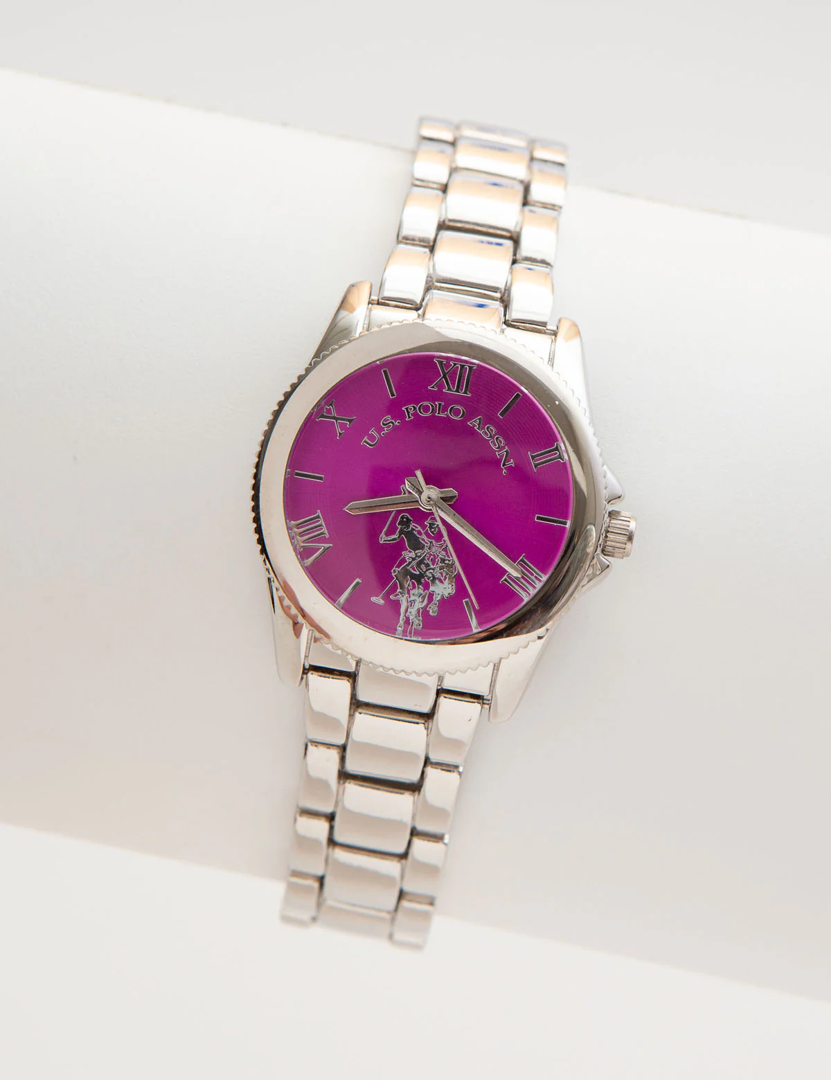 LADIES SILVERTONE BRACELET WATCH
