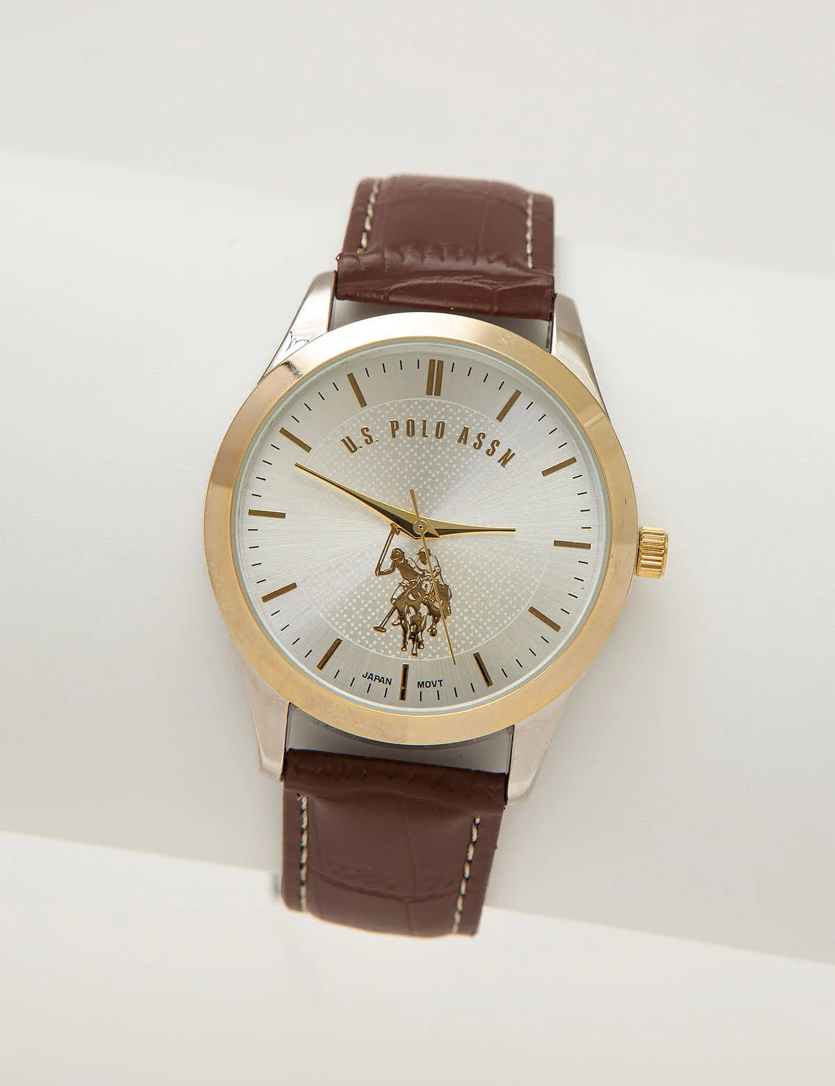 HIS AND HERS LEATHER STRAP WATCH SET - Image 3