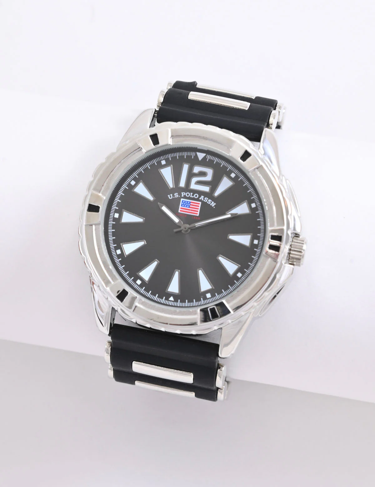 MEN'S SILVER AND BLACK ANALOG WATCH
