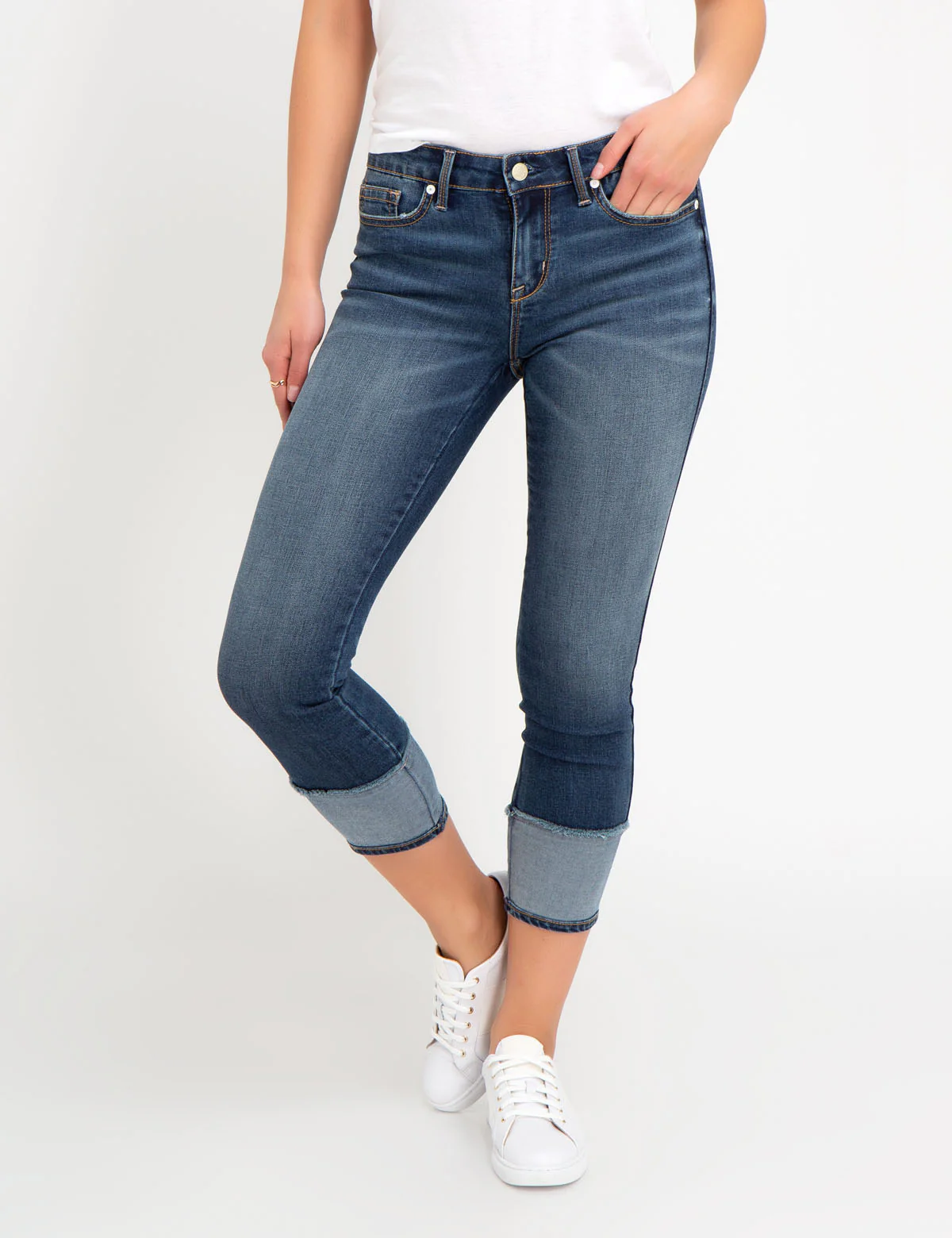 MID RISE SLIM FIT JEANS - Image 4