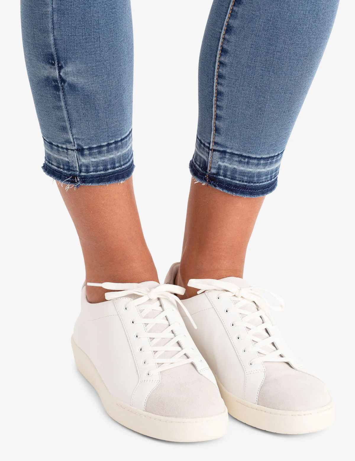 MID RISE SHORT SUPER SKINNY PATCHED JEANS - Image 6