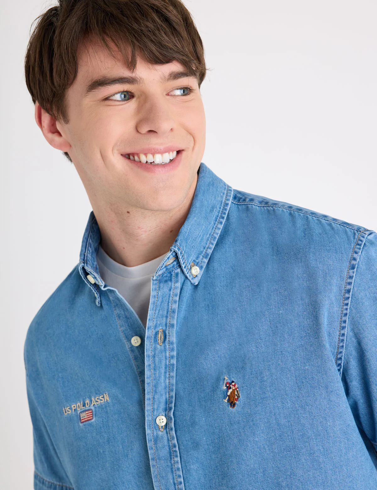SHORT SLEEVE EMBROIDERED DENIM SHIRT - Image 3