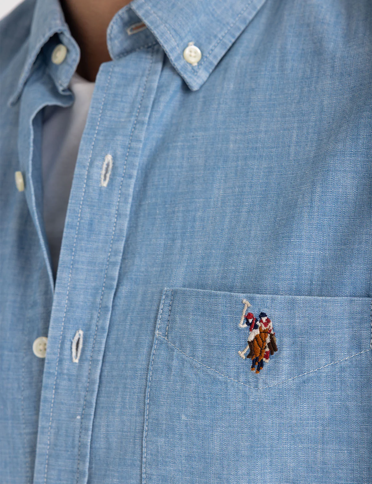 SHORT SLEEVE INDIGO CHAMBRAY SHIRT WITH POCKET - Image 2
