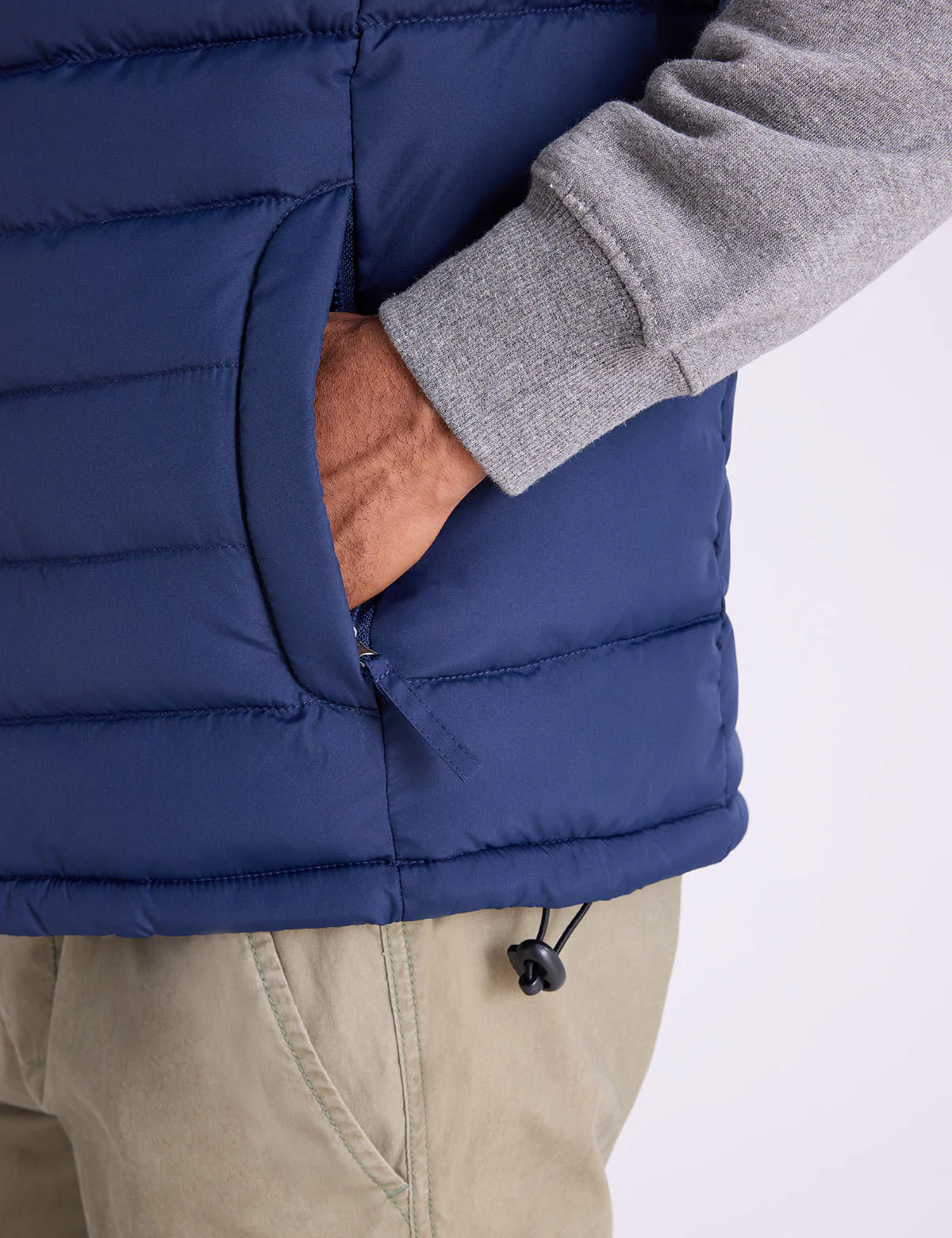 SIGNATURE COLOR BLOCK QUILTED VEST - Image 3
