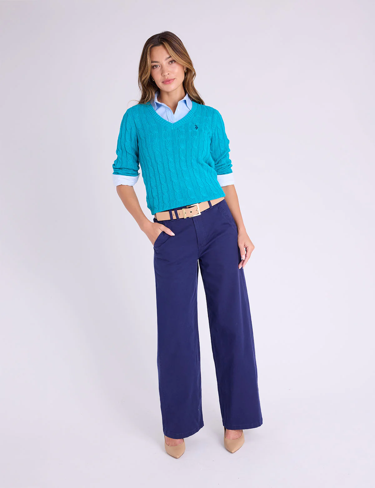 SOFT CABLE V-NECK SWEATER - Image 15