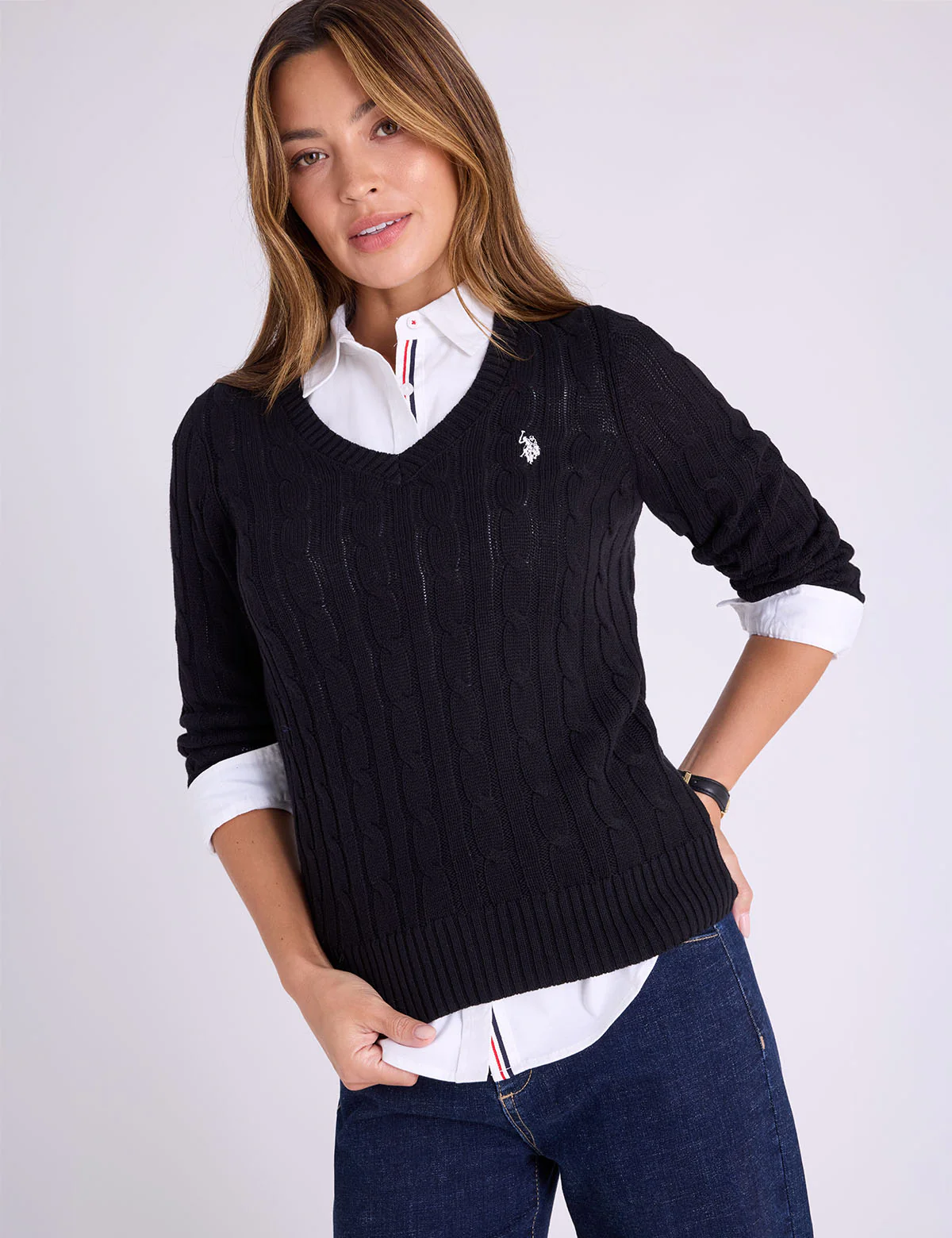 SOFT CABLE V-NECK SWEATER - Image 18