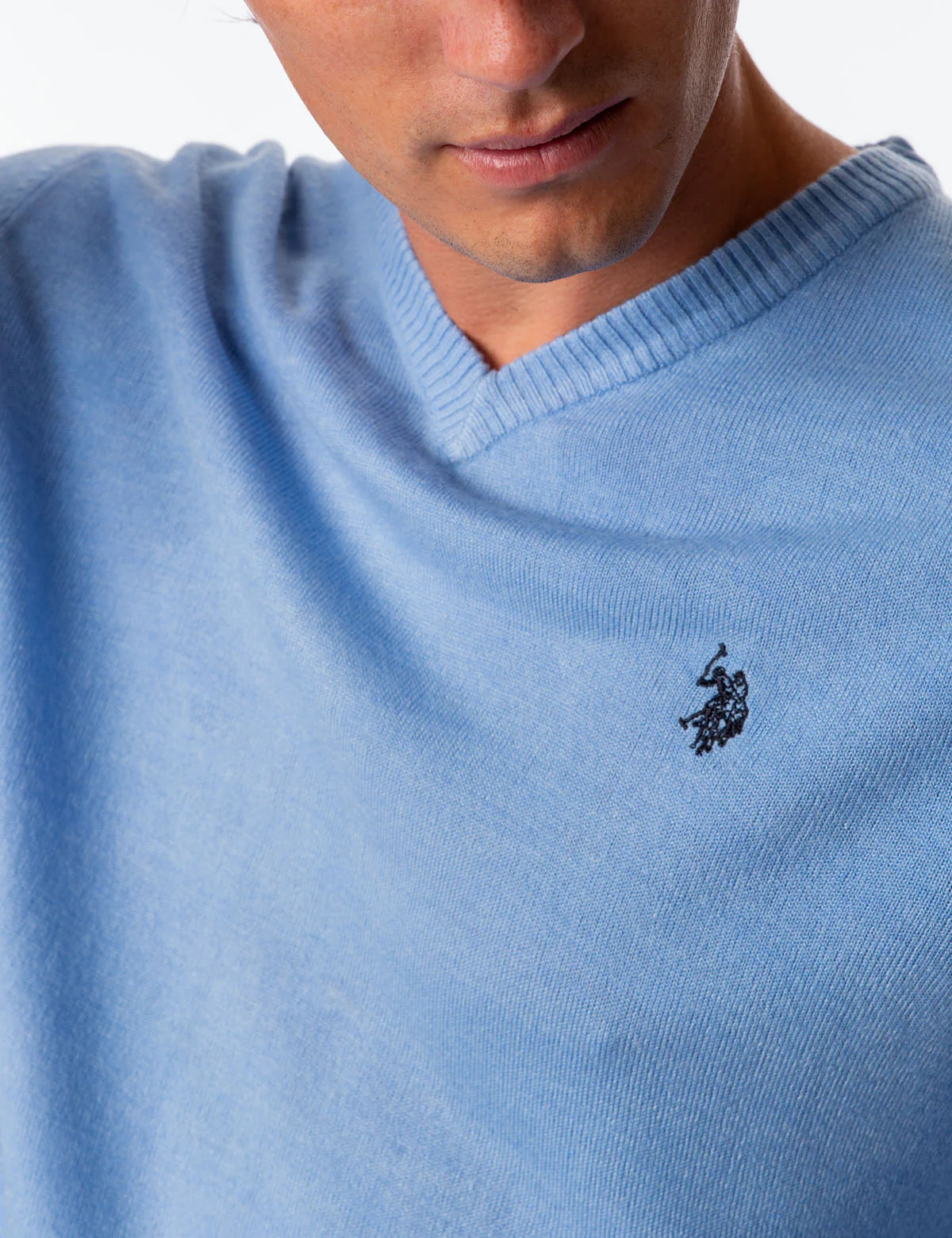 SOFT V-NECK SWEATER - Image 29