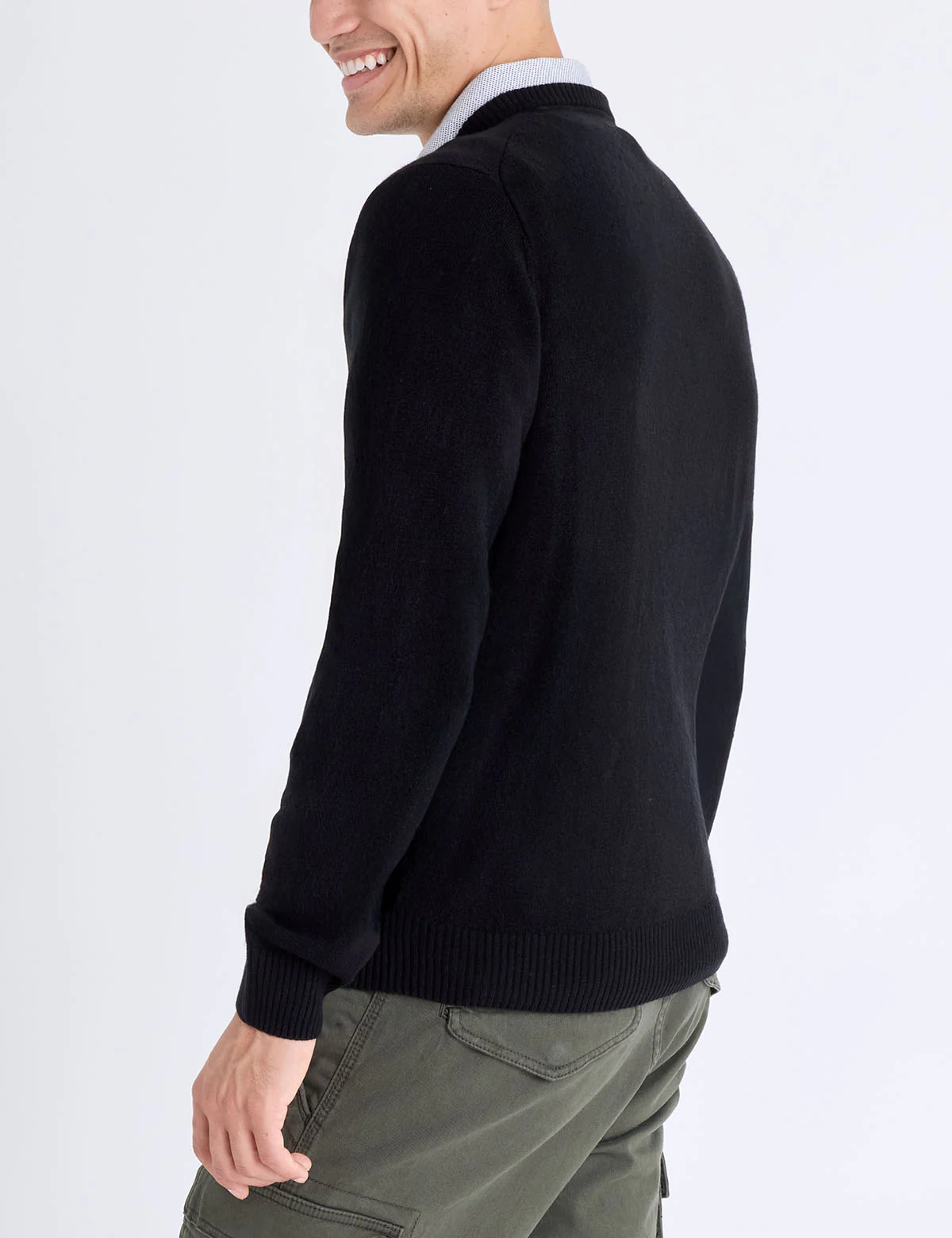 SOLID V-NECK SWEATER - Image 20