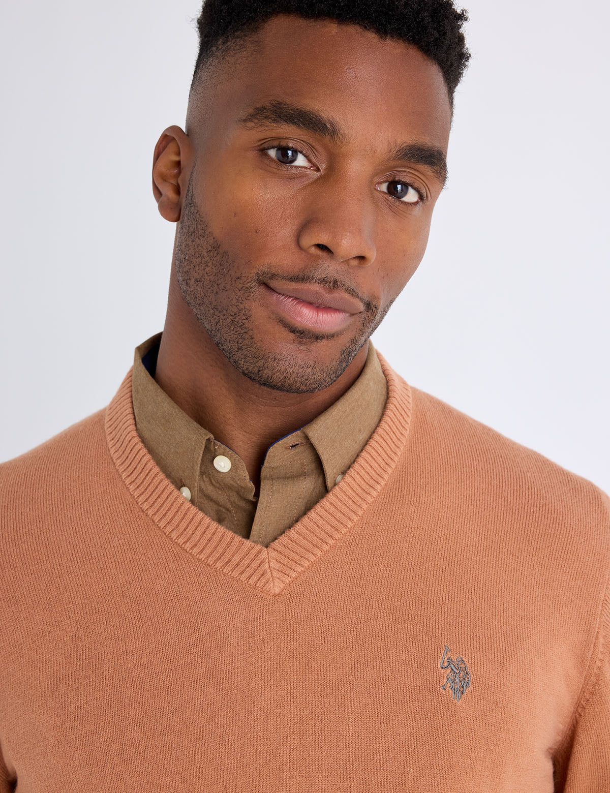 SOLID V-NECK SWEATER - Image 7