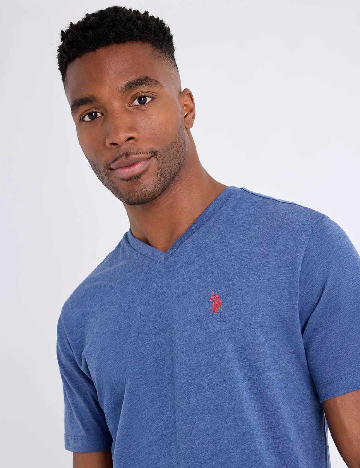 SOLID V-NECK T-SHIRT - Image 6