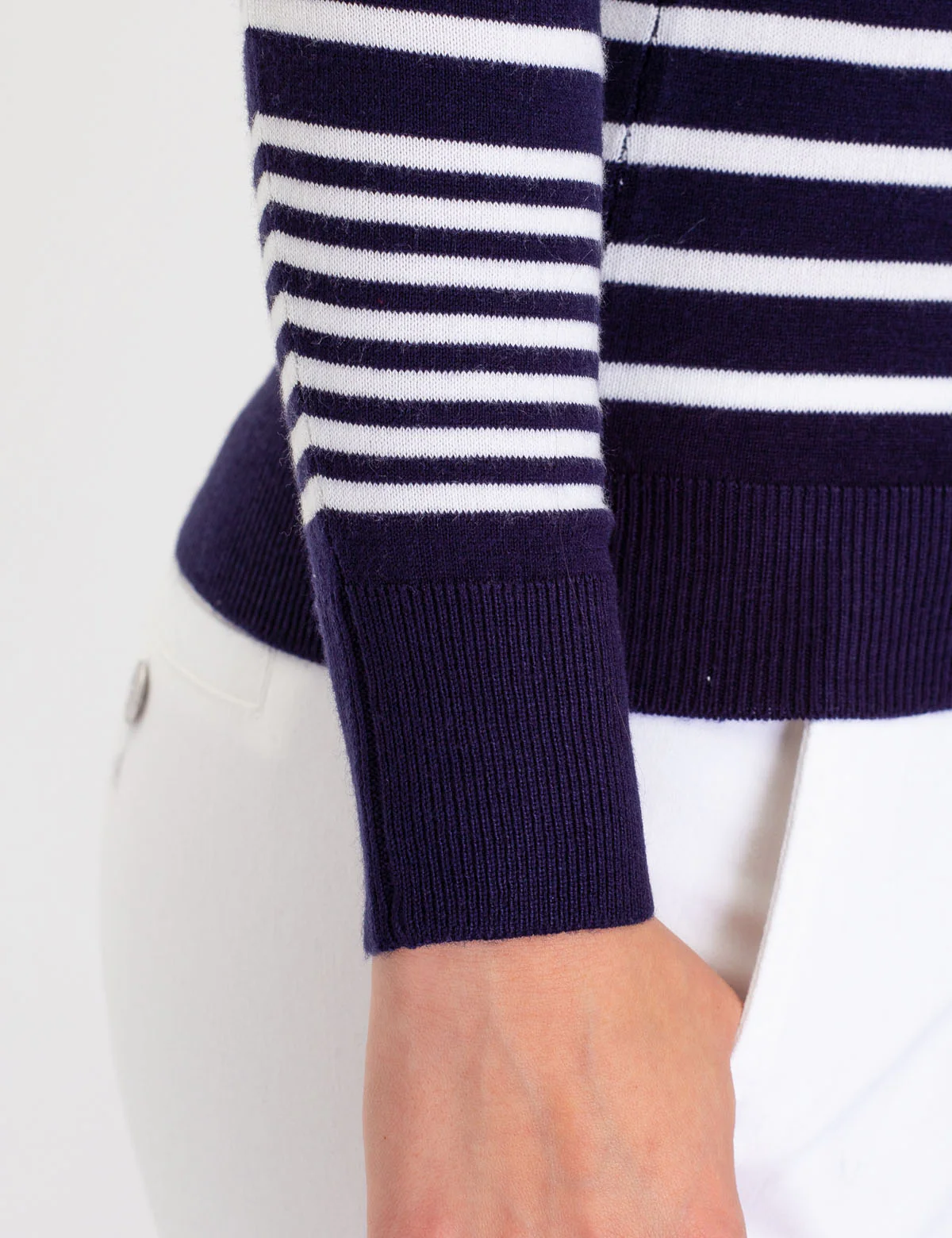 STRIPED V-NECK SWEATER - Image 10