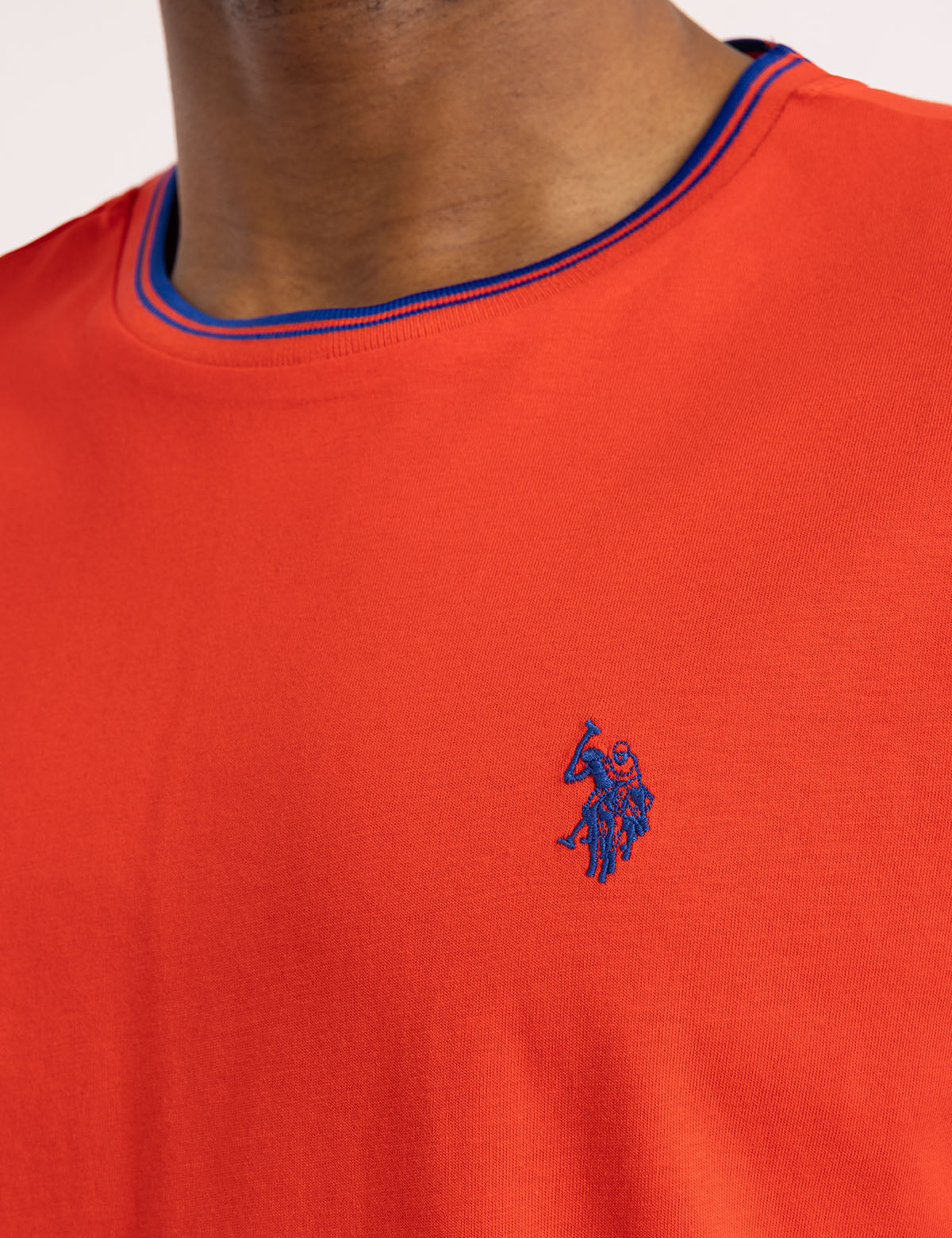 TIPPED CREW NECK COLLAR T-SHIRT - Image 2