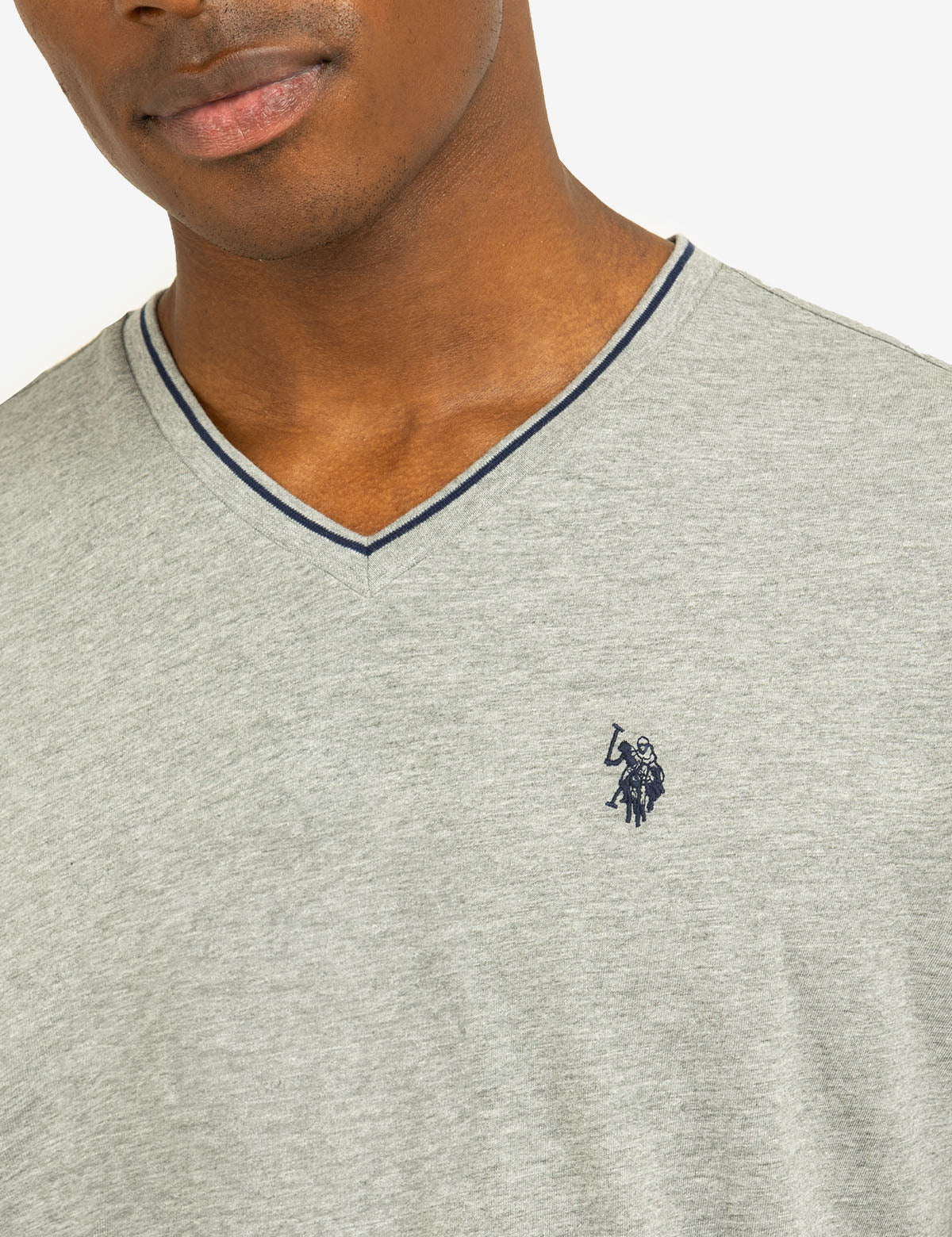 TIPPED V-NECK JERSEY T-SHIRT - Image 11