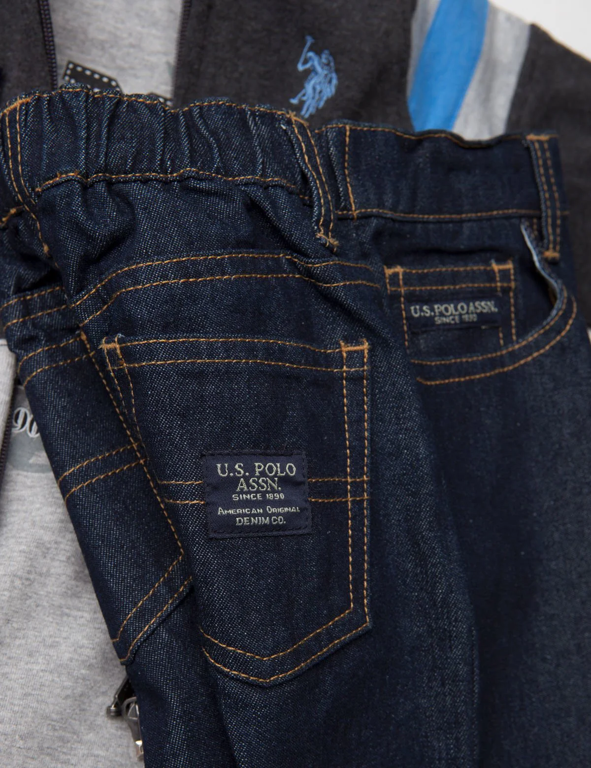 TODDLER BOYS 3 PIECE SET - FLEECE, TEE & JEANS - Image 6