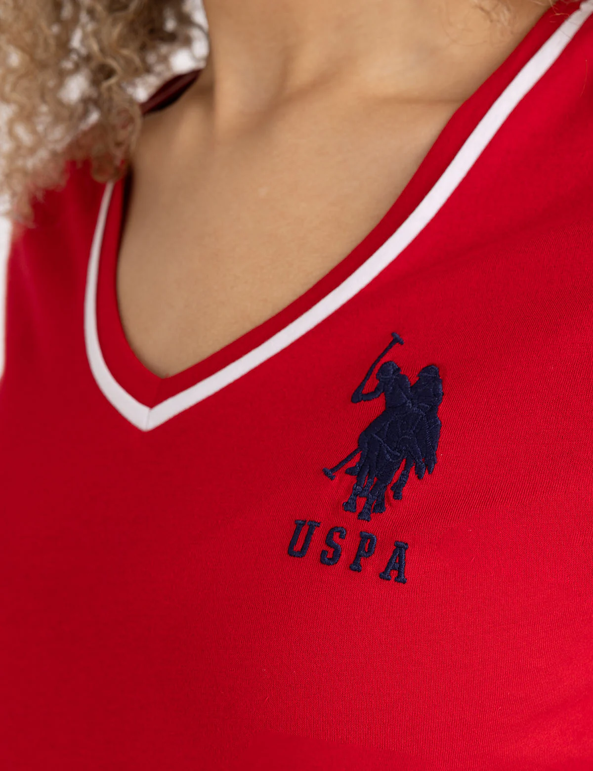 TRIPLE CROWN V-NECK T-SHIRT - Image 12