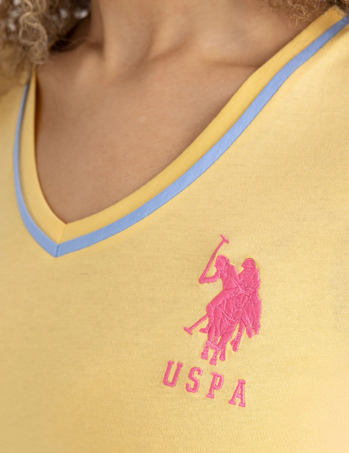 TRIPLE CROWN V-NECK T-SHIRT - Image 13