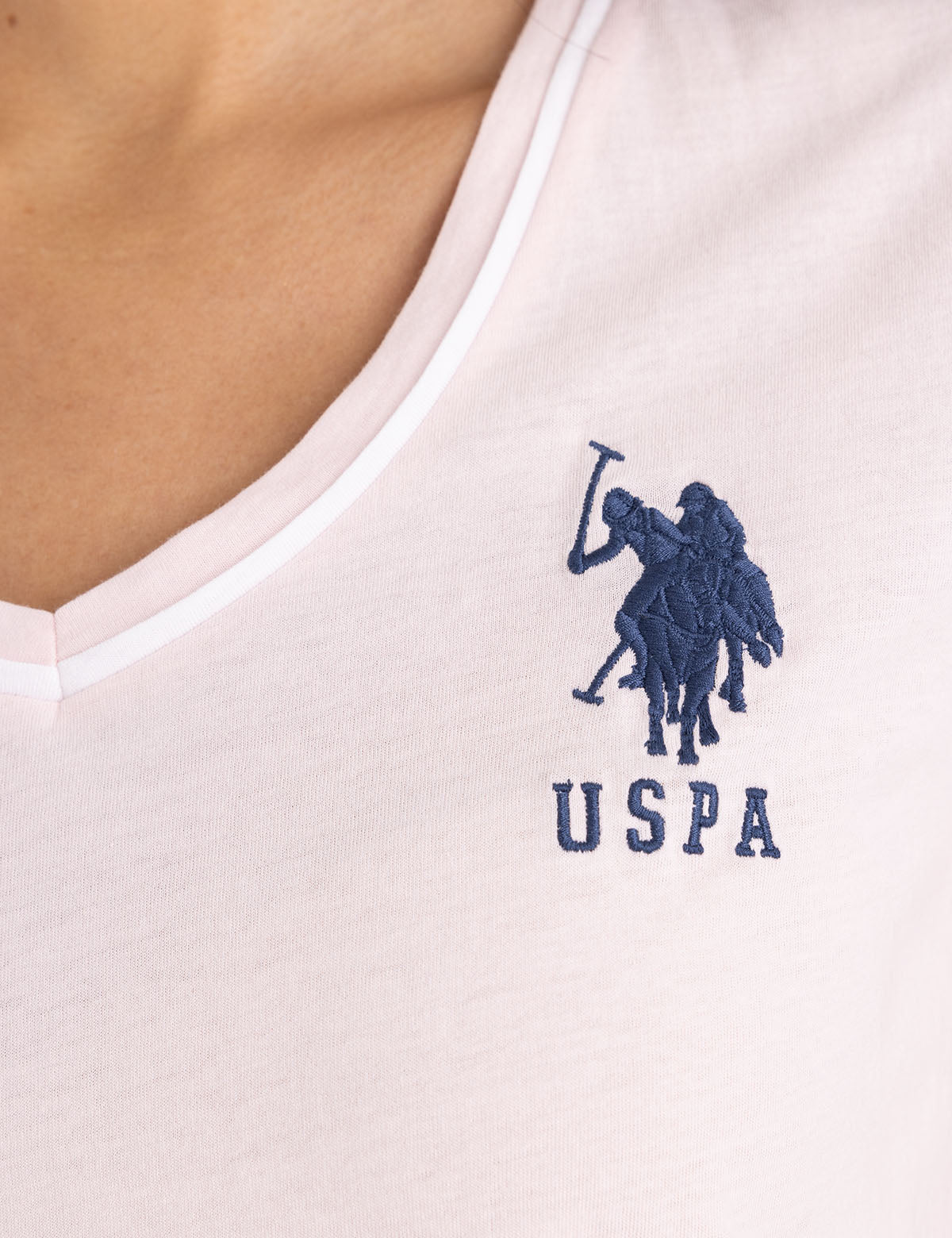 TRIPLE CROWN V-NECK T-SHIRT - Image 3