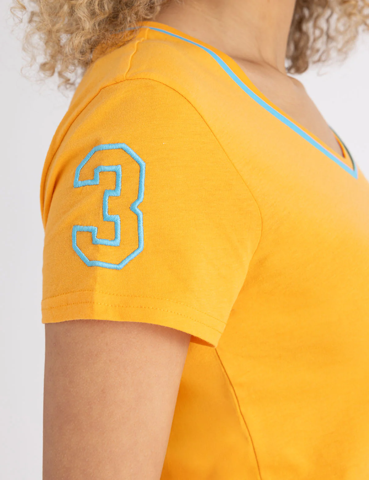 TRIPLE CROWN V-NECK T-SHIRT - Image 8