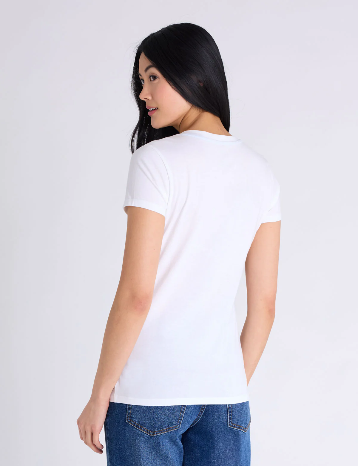 USPA DEBOSSED PRINT V-NECK GRAPHIC T-SHIRT - Image 9